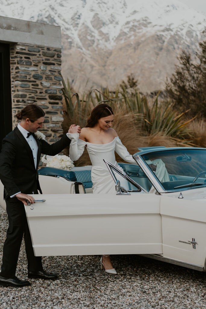 Slay My Day weddings and events directory New Zealand - Muzz and Molly classic car hire Queenstown