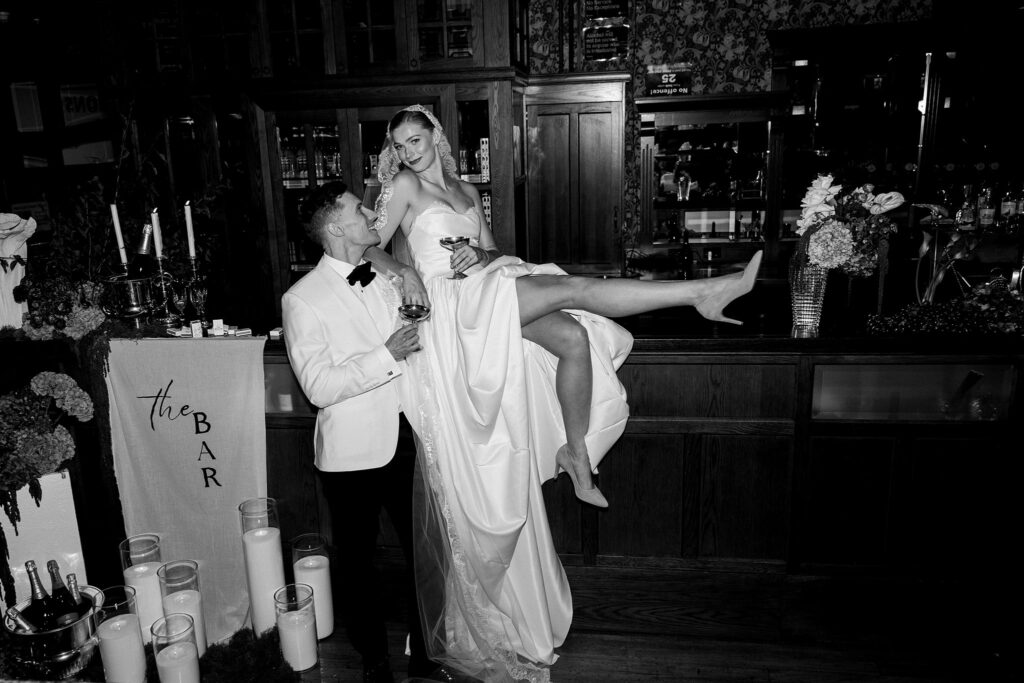 Vintage-Glam-Shoot-The-Tannery-276.jpg