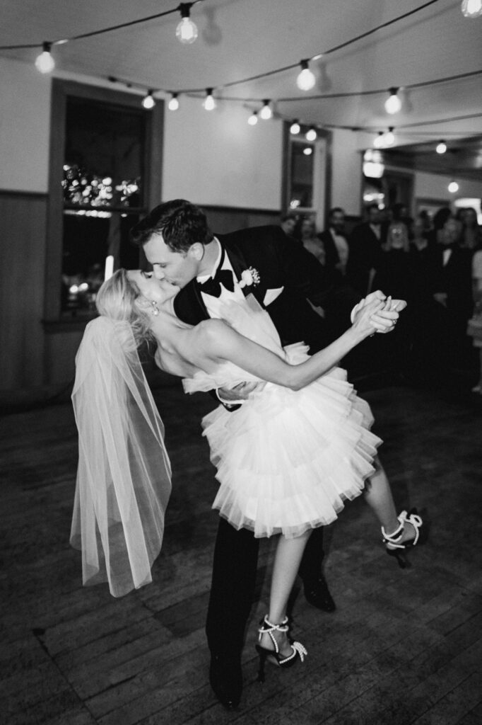 first-dance-queenstown-photographer-emilyadamson.jpg