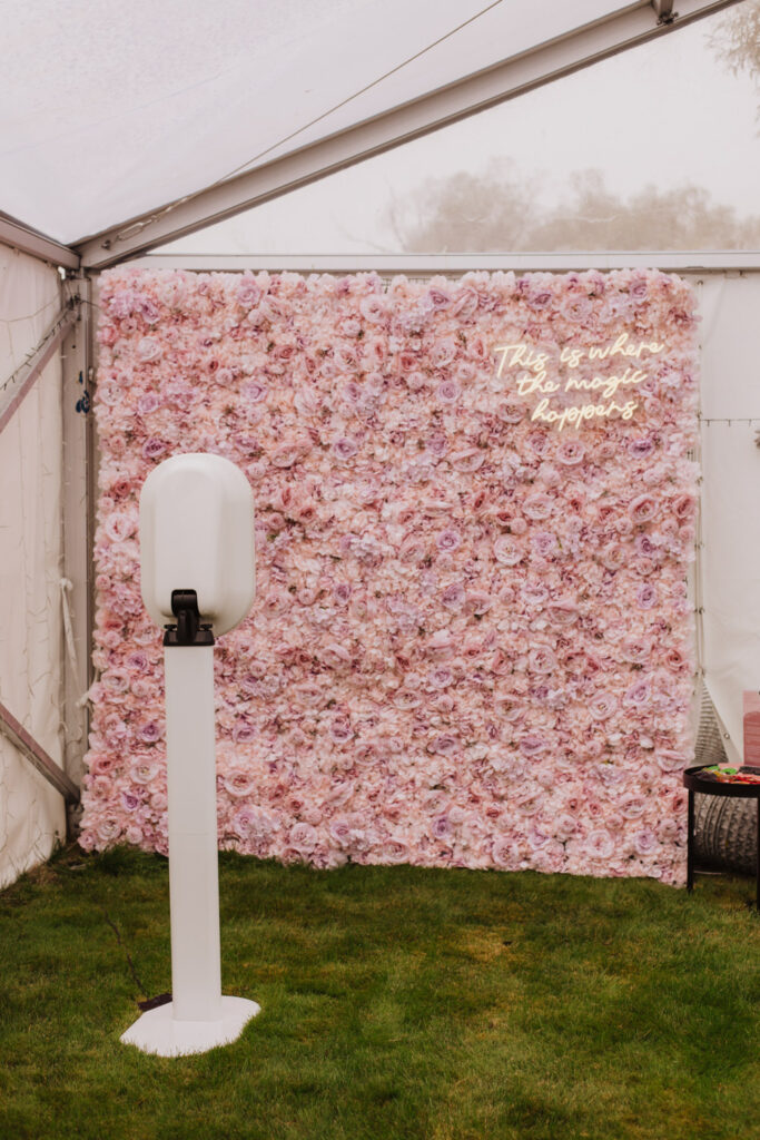 invercargill-flower-wall-photobooth-neon-sign-hire-703.jpg