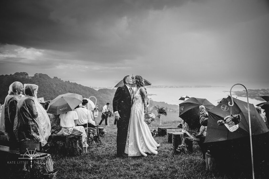 Kate-Little-Photgraphy-Aisle-Walk-Moment-in-the-rain-0533.jpg