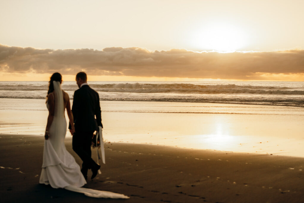 Oakura-micro-beach-wedding-107.jpg