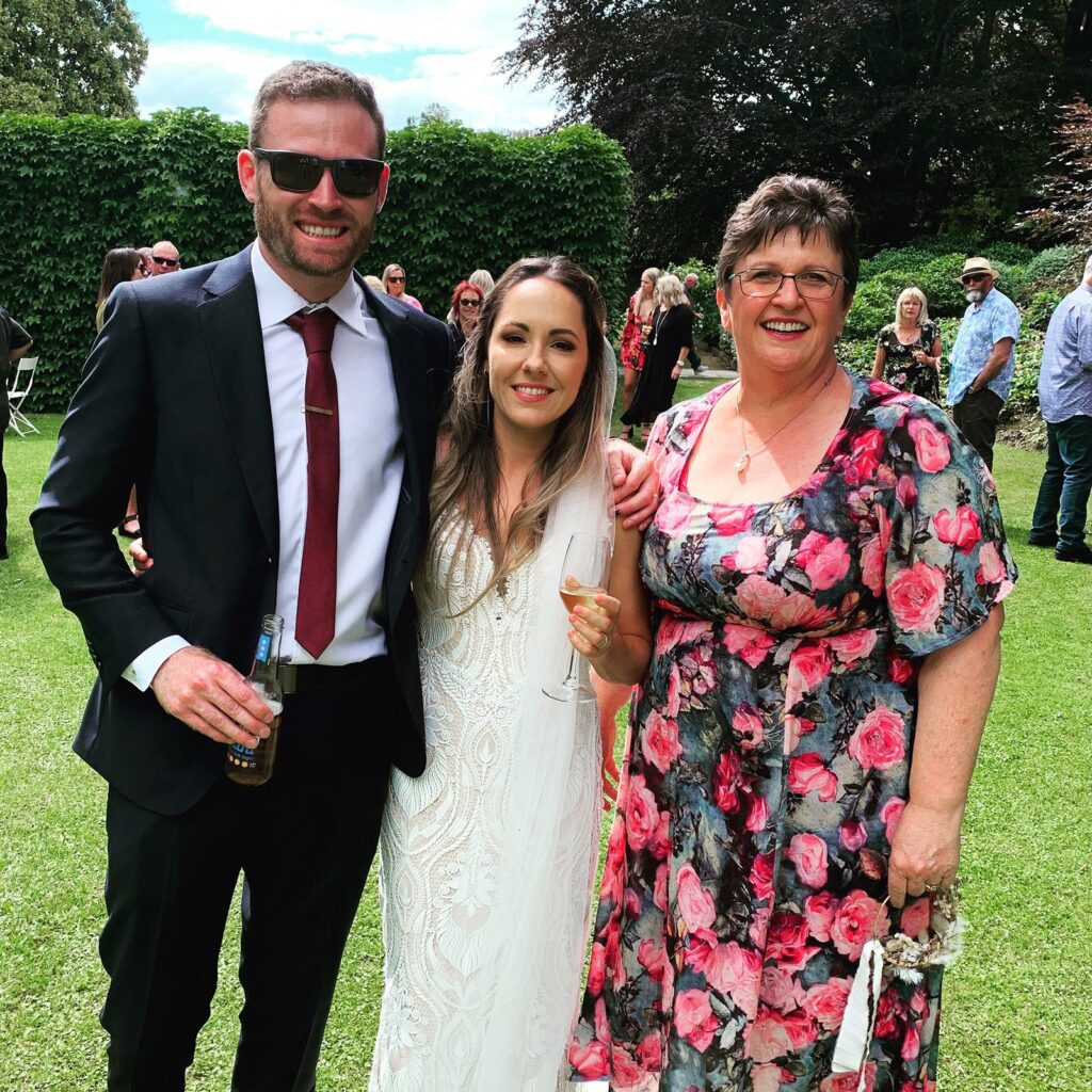 Tauranga-Celebrant-Debbie-with-couple.jpg