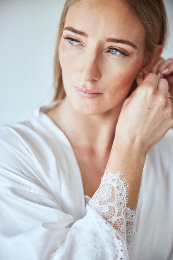 KIRSTEN GILLINGHAM MAKEUP